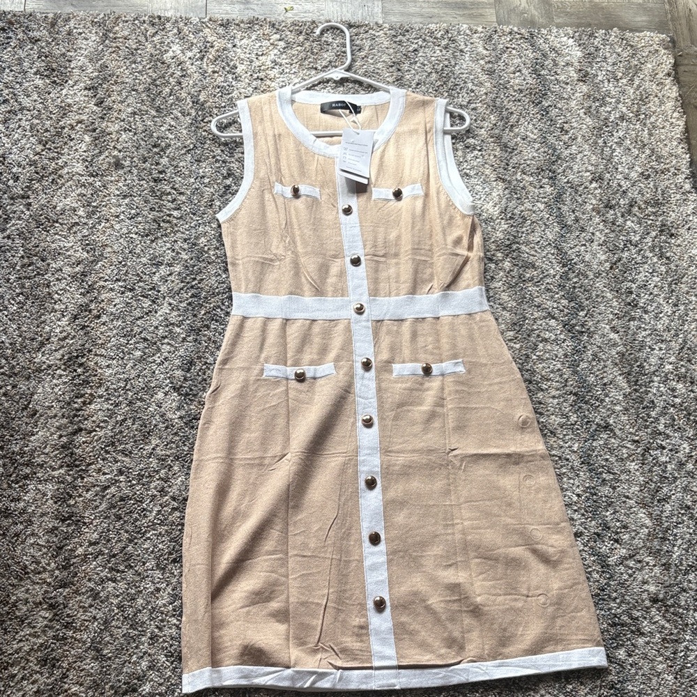 Women’s sleeveless body con dress